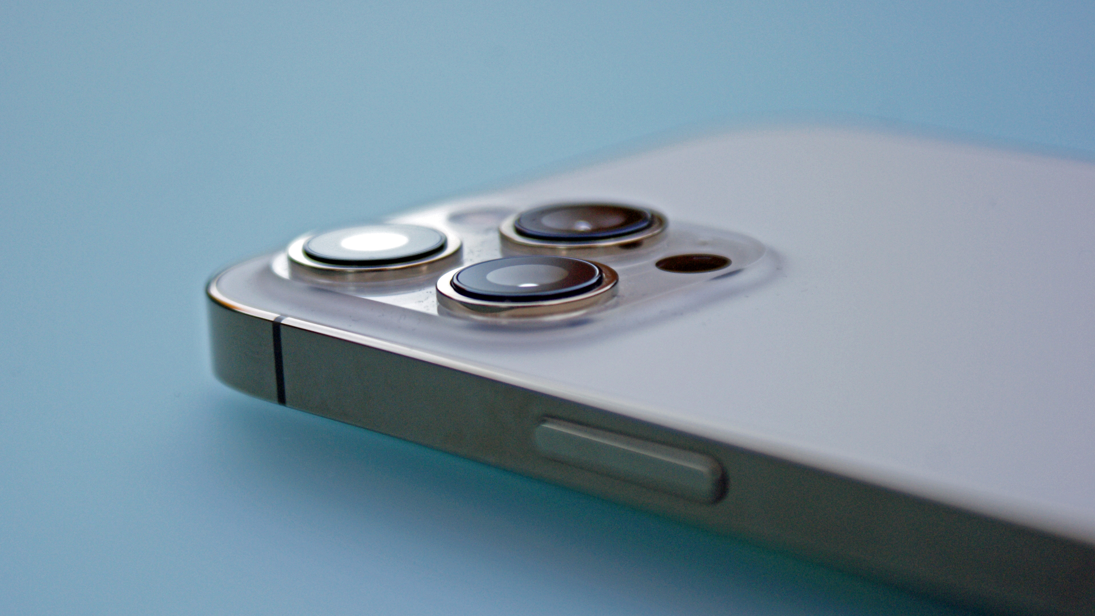 iPhone 13 and iPhone 13 Mini: Check out the redesigned camera module and  smaller notch - CNET