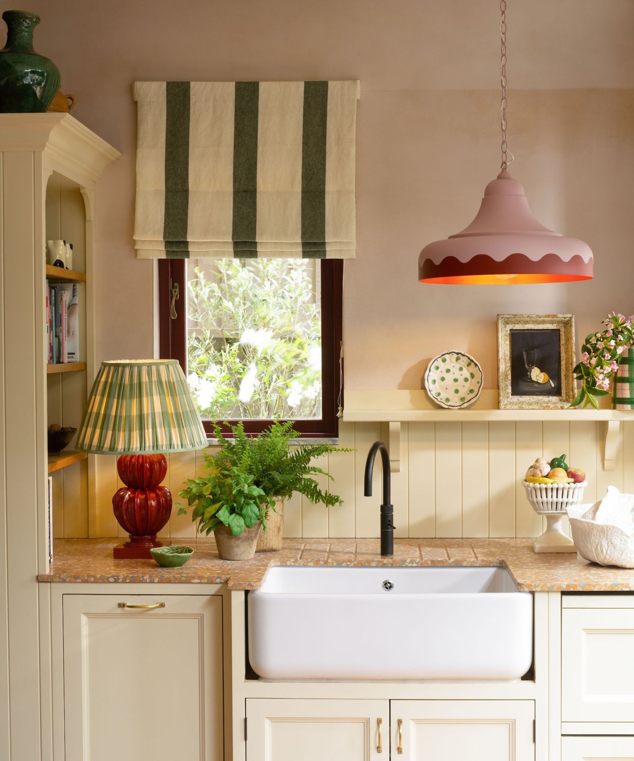 Small kitchen ideas: 36 ways to balance function and style | Homes and ...