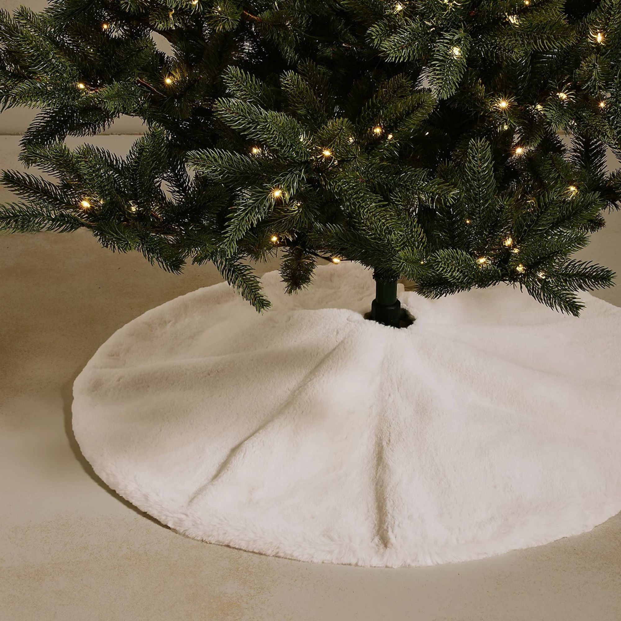 faux fur tree skirt 