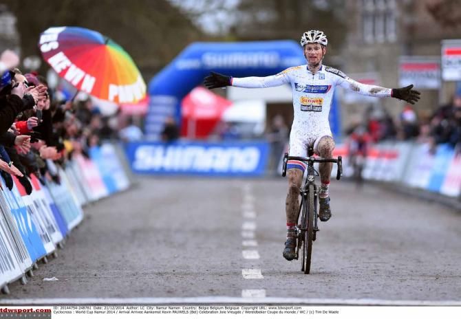 Kevin Pauwels (Sunweb-Napoleon Games) wins the World Cup in Namur.