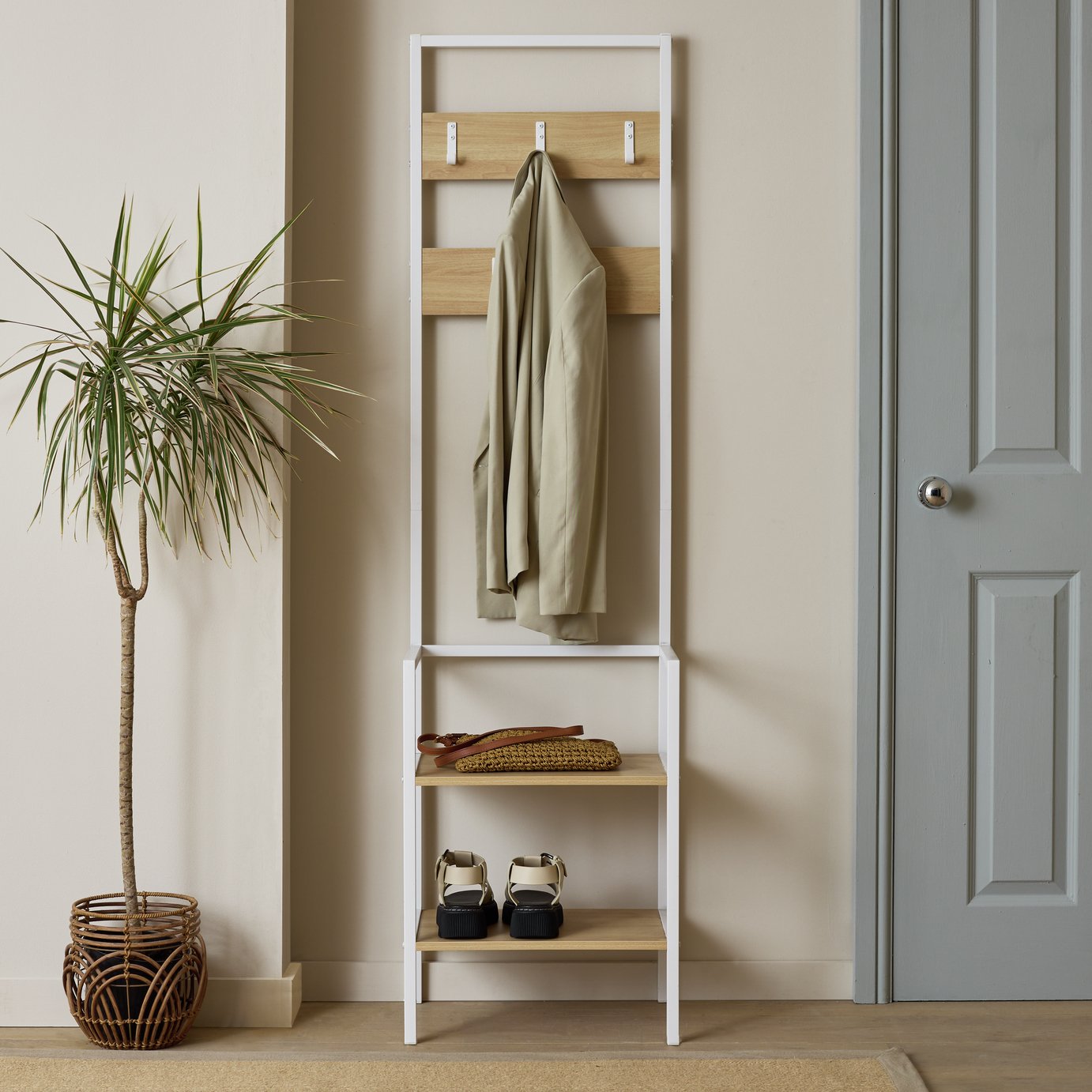 Habitat Flindor Hallway Tree - Oak