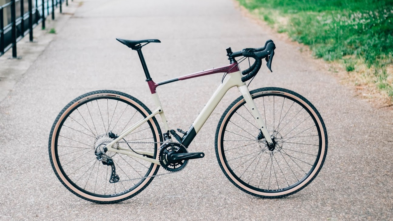 A Cannondale Topstone on a towpath