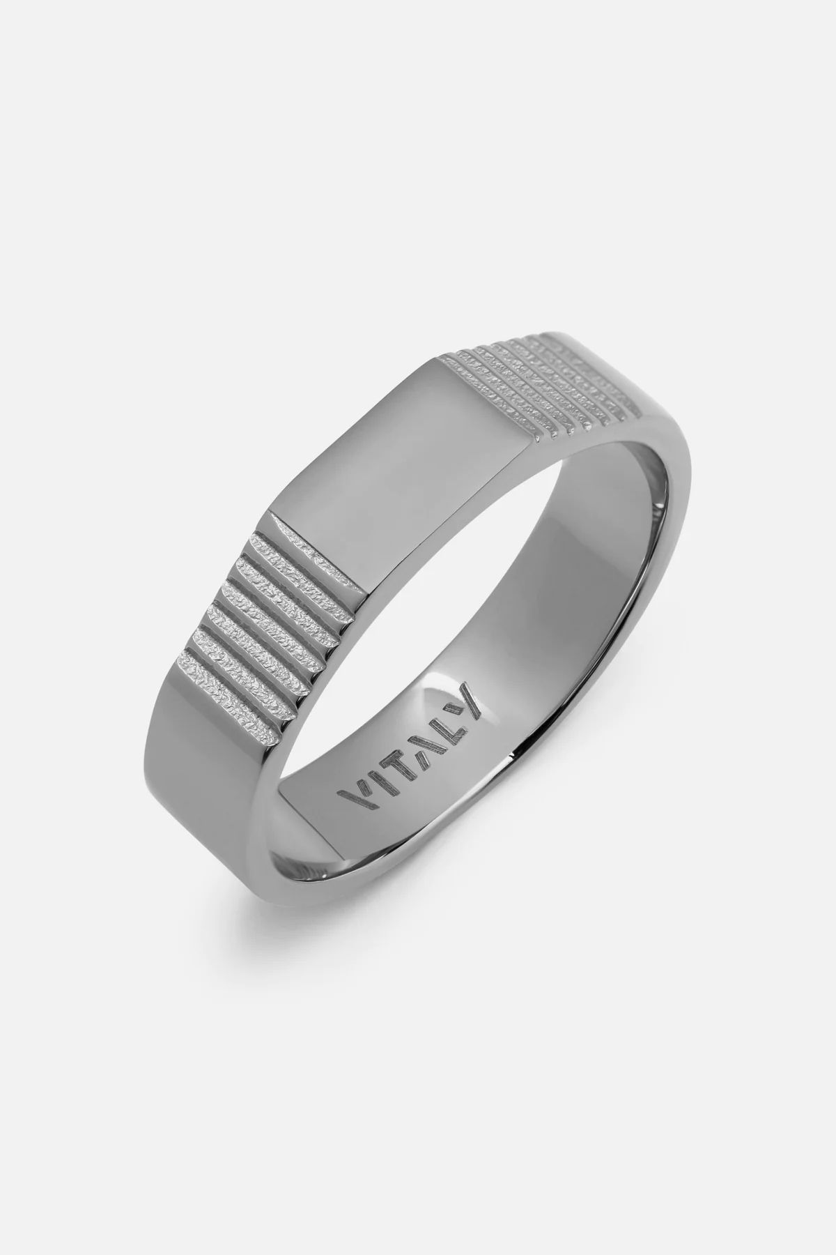 The Best Waterproof Jewelry for The Beach, According to Experts Marie Claire