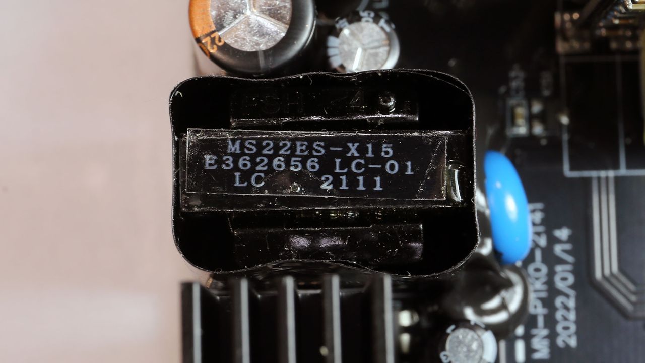 Gigabyte UD1000GM PG5
