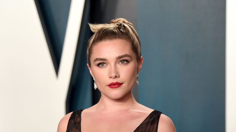 beverly hills, california february 09 florence pugh attends the 2020 vanity fair oscar party hosted by radhika jones at wallis annenberg center for the performing arts on february 09, 2020 in beverly hills, california photo by axellebauer griffinfilmmagic