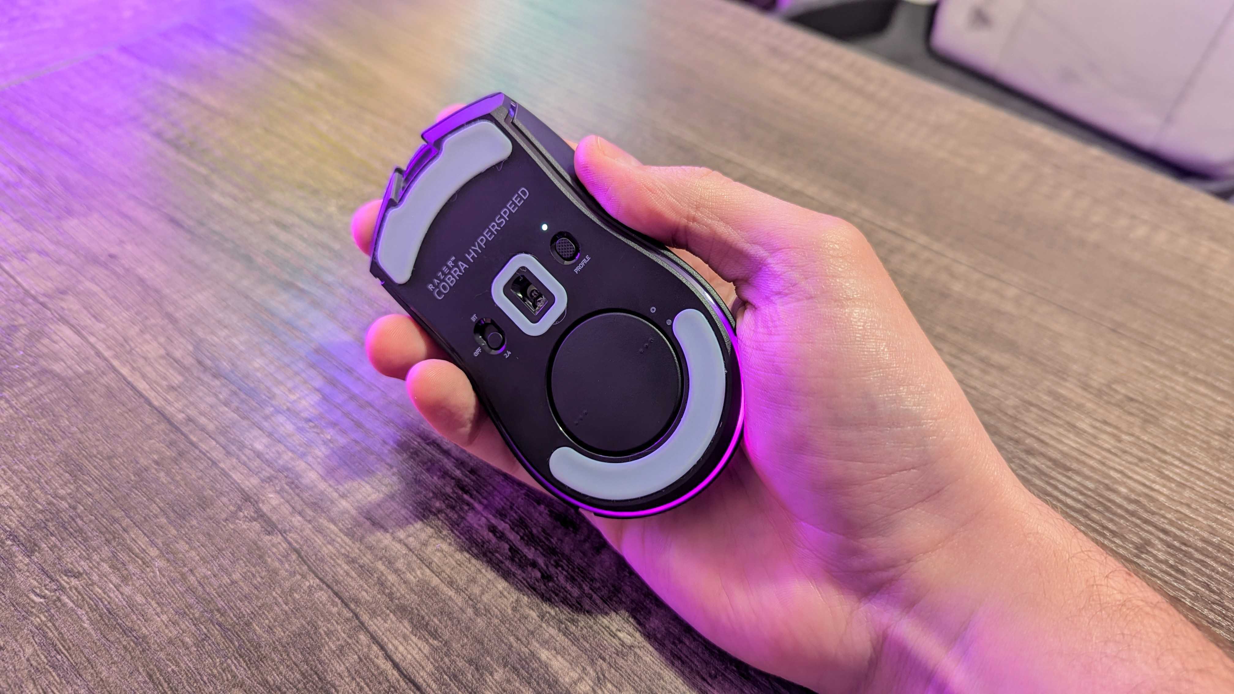 Image of the Razer Cobra HyperSpeed wireless gaming mouse.