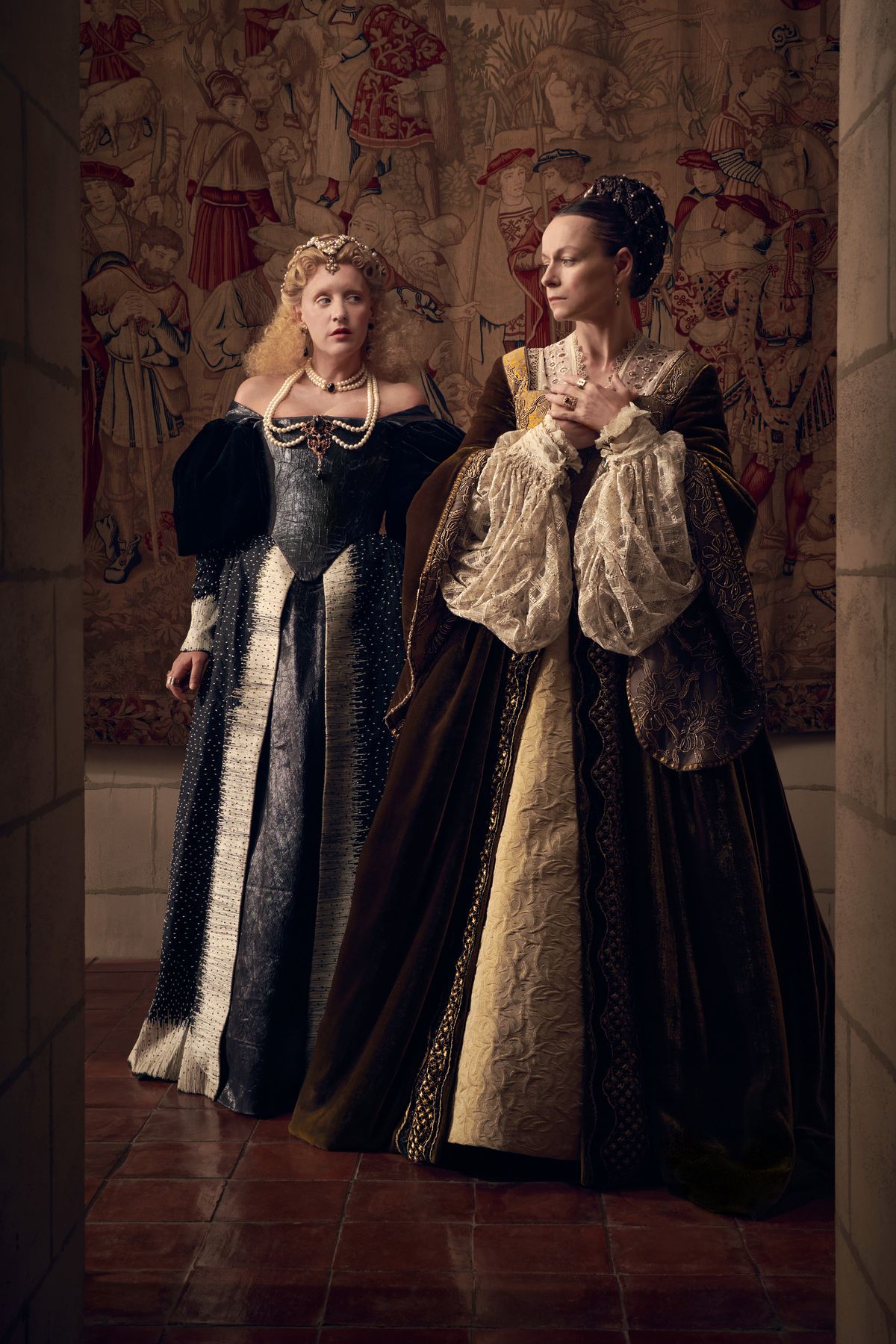 The Serpent Queen season 1
