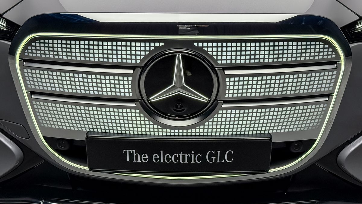 2027 Mercedes-Benz GLC EV first look preview.