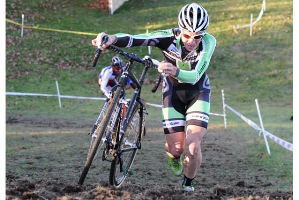 Powers holds off the chase on the run-upJusti