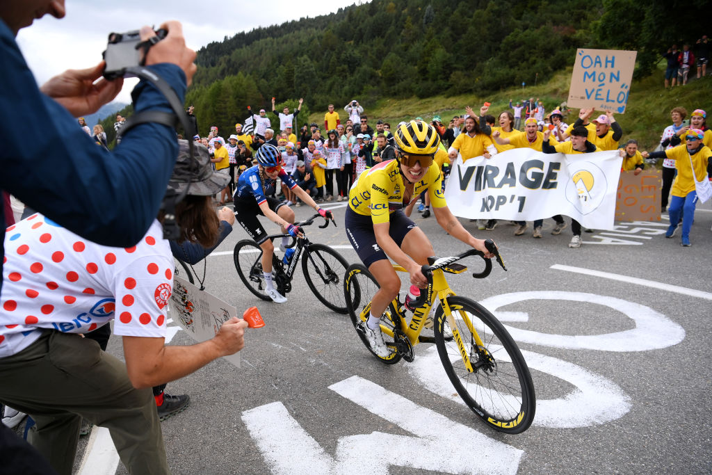 niewiadoma yellow jersey 2024 tour de france femmes