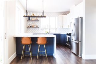 Small kitchen color