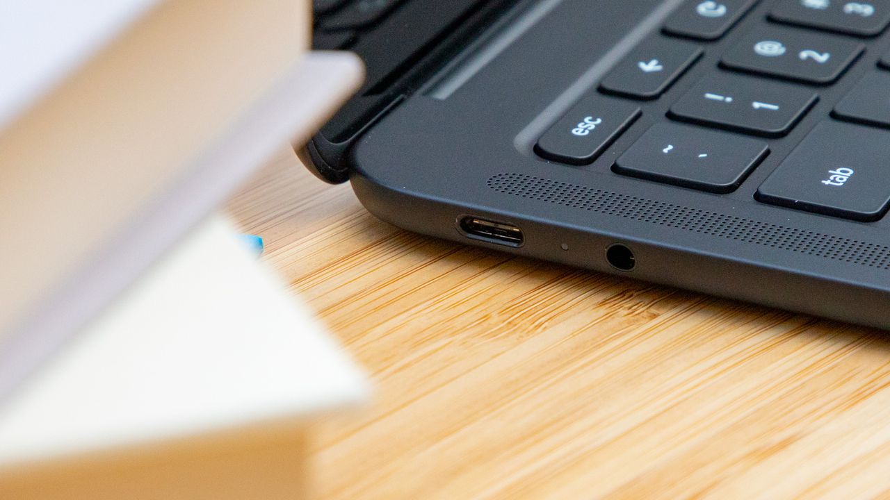 Pixelbook Go is equipped with two USB-C 3.1 ports that can handle both charging and display output.