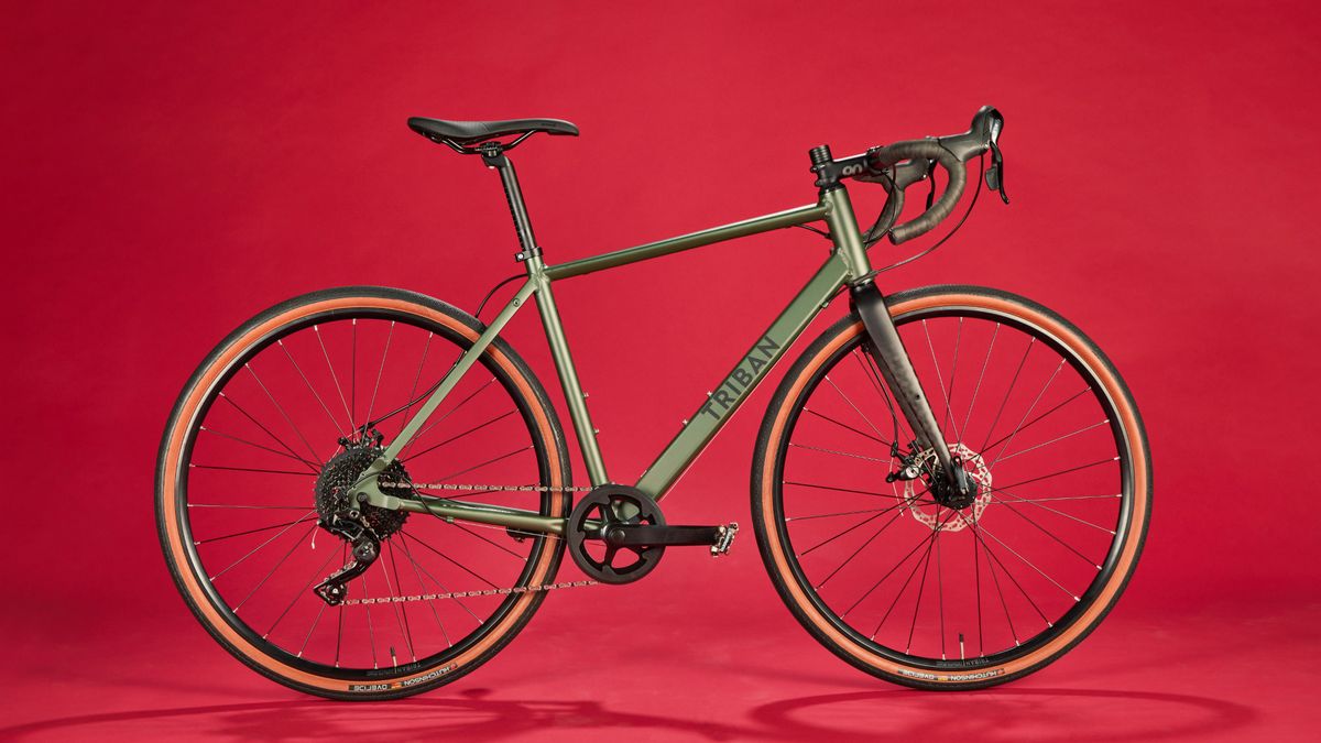 Triban 120 Gravel Bike review - value? It's a whole bike for less than a Garmin Edge 1040 Solar headunit