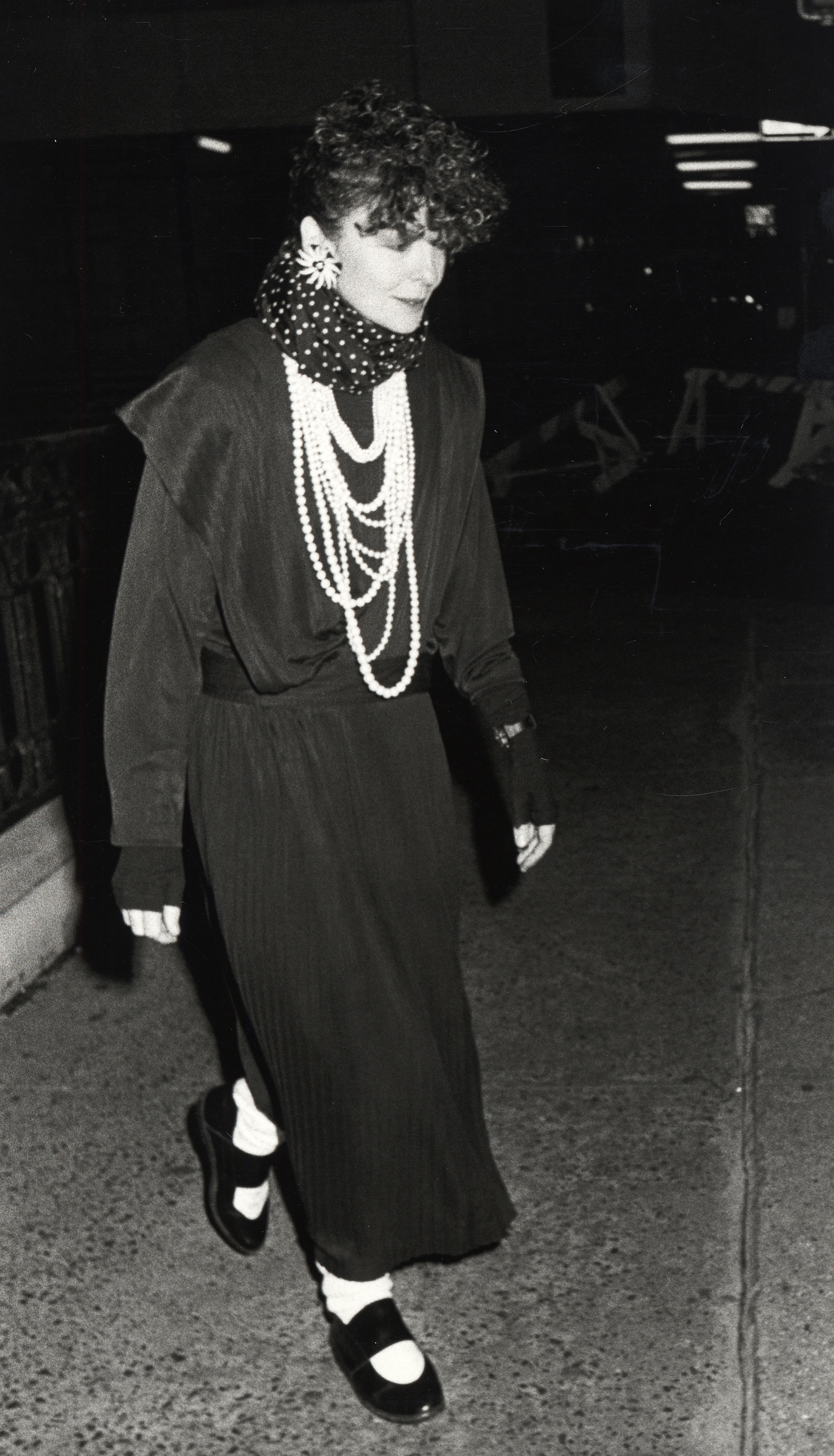 Diane Keaton's style evolution: Diane Keaton Sighing at Her Central Park West Apartment in New York City - November 17, 1985