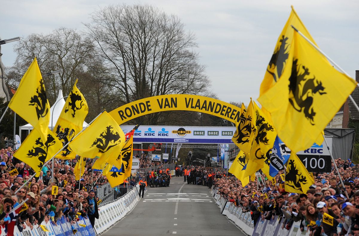 The finish as seen by the riders in Oudenaarde