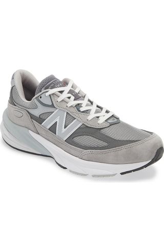 990v6 Core Running Shoe