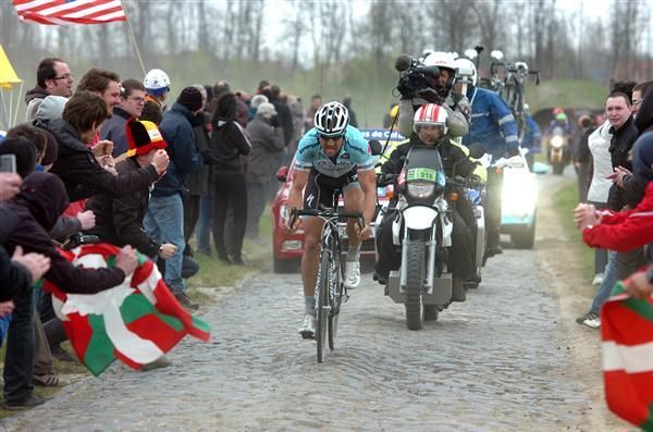 Boonen driving towards victory