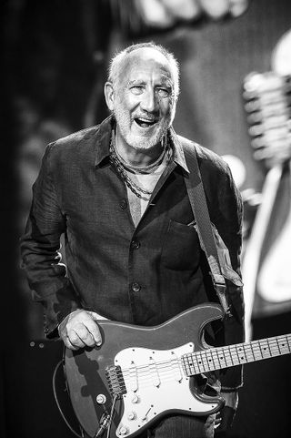 Pete Townshend: "Desert Trip Music Festival in Indio was such an incredible experience, Stones, Macca, Dylan, Young, Waters & THE WHO!"
