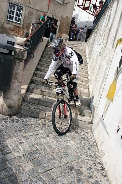 Steve Peat races some steps