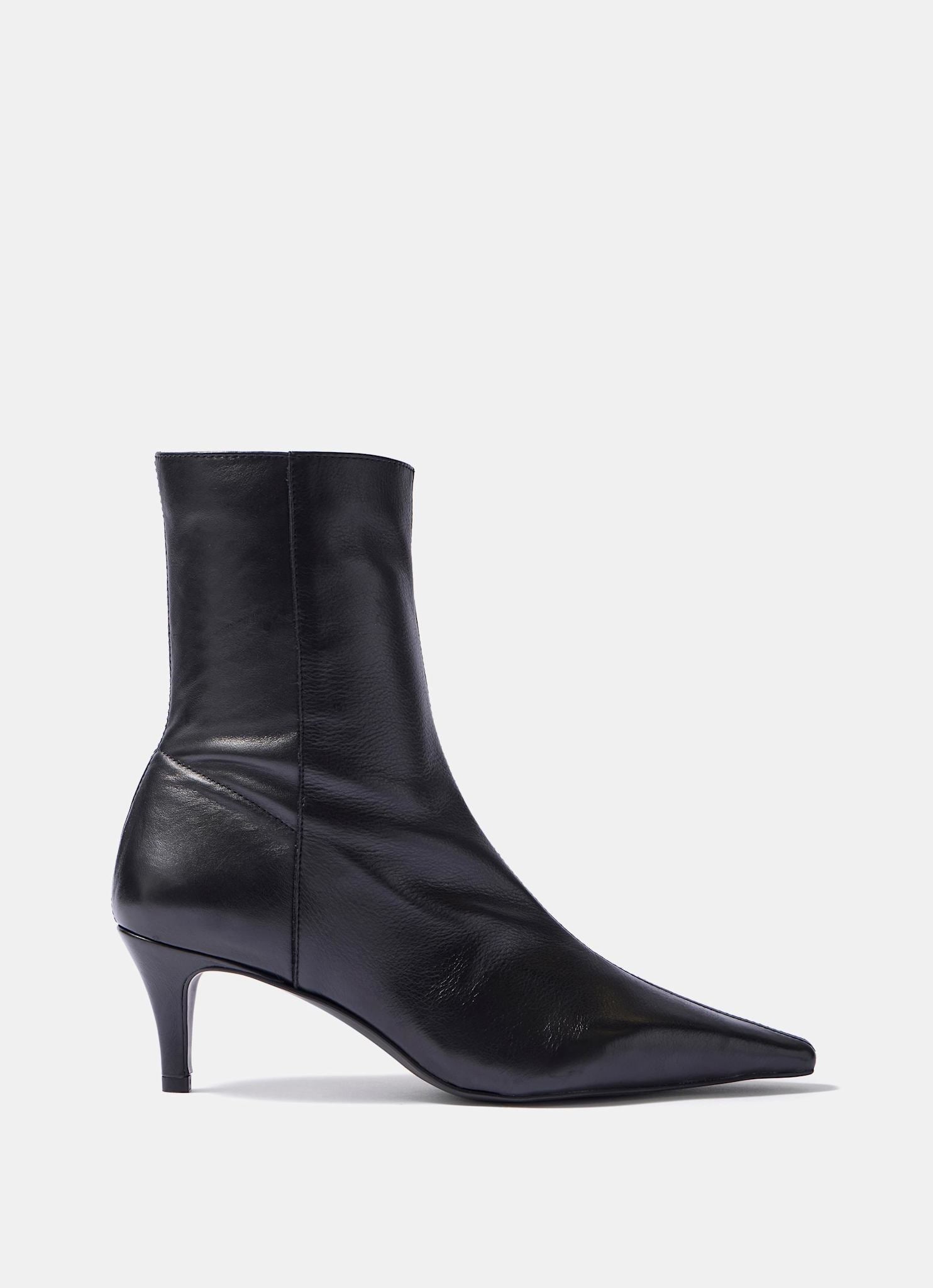 Chloe Black Leather Ankle Boots