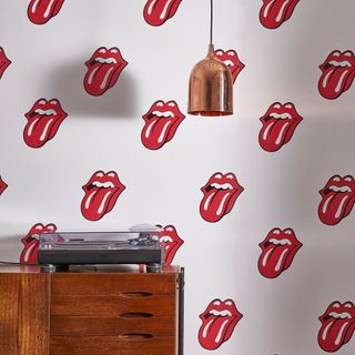tongue wallpaper with hanging light