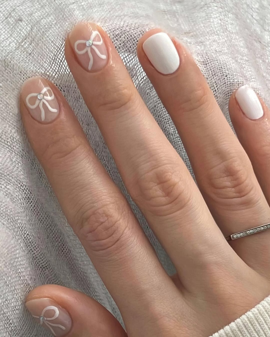 Coquette bows simple nail design