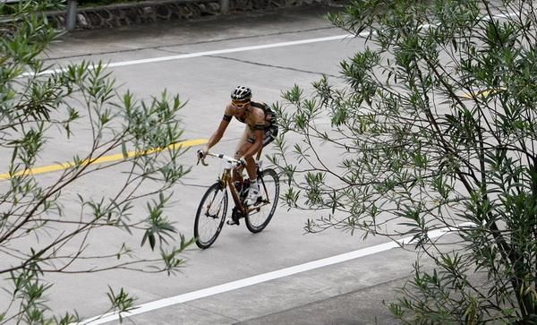 A Footon-Servetto rider tried his luck during the stage.