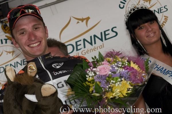 Laurent Pichon (Bretagne - Schuller) celebrates on the podium.