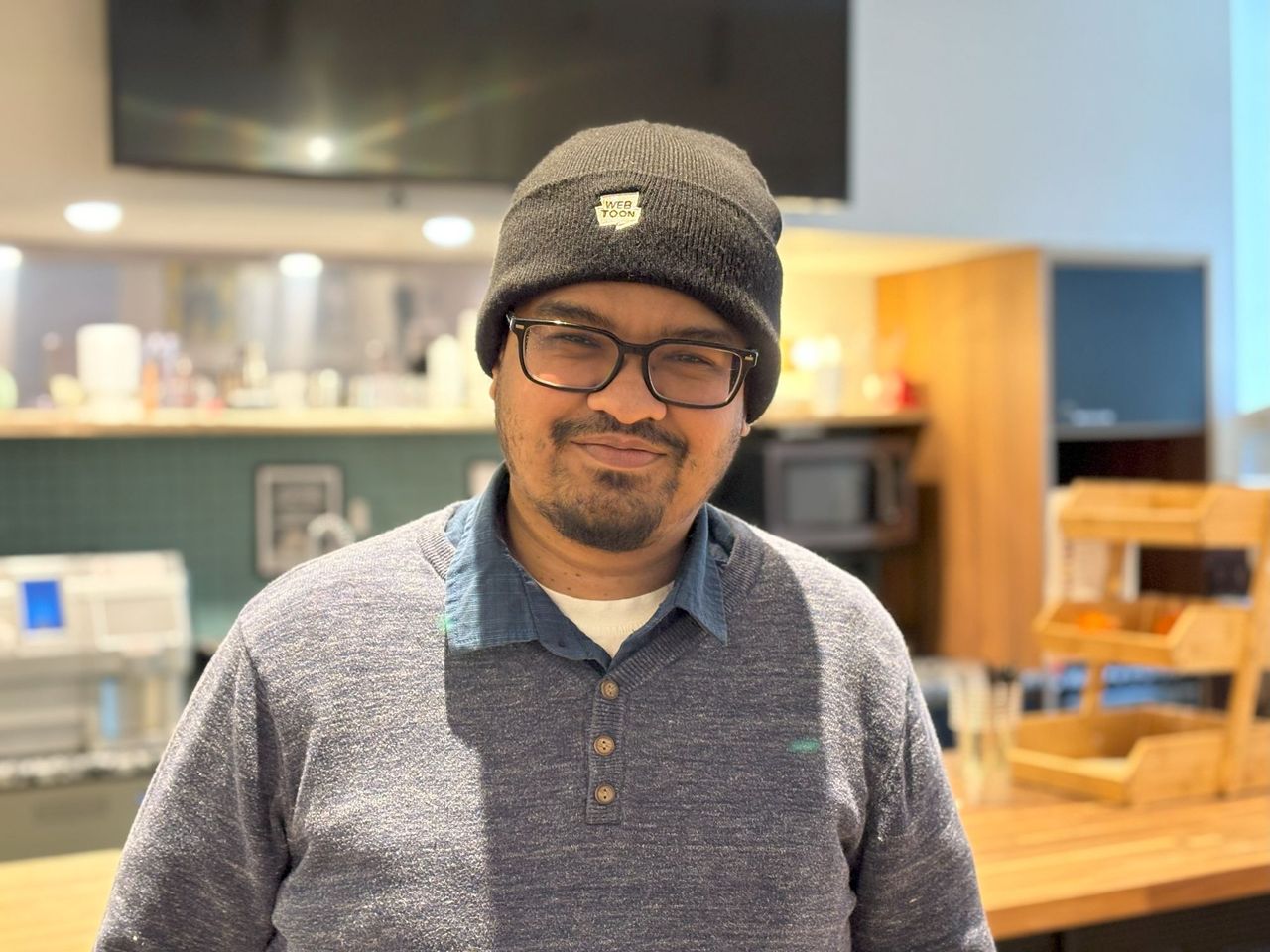 Apple iPhone 16 portrait sample.