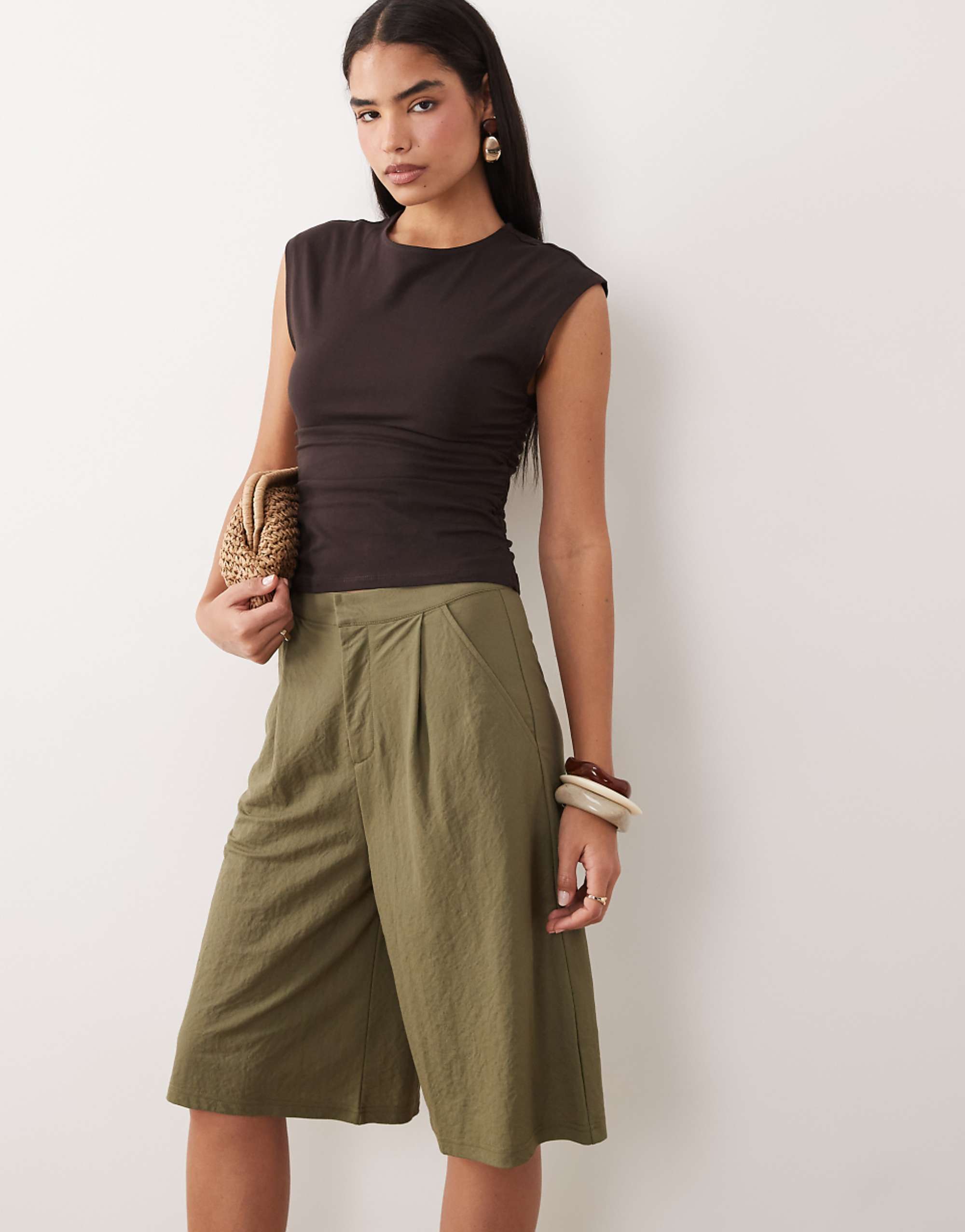 Asos Design Linen Look Tailored Bermuda Shorts in Khaki Green