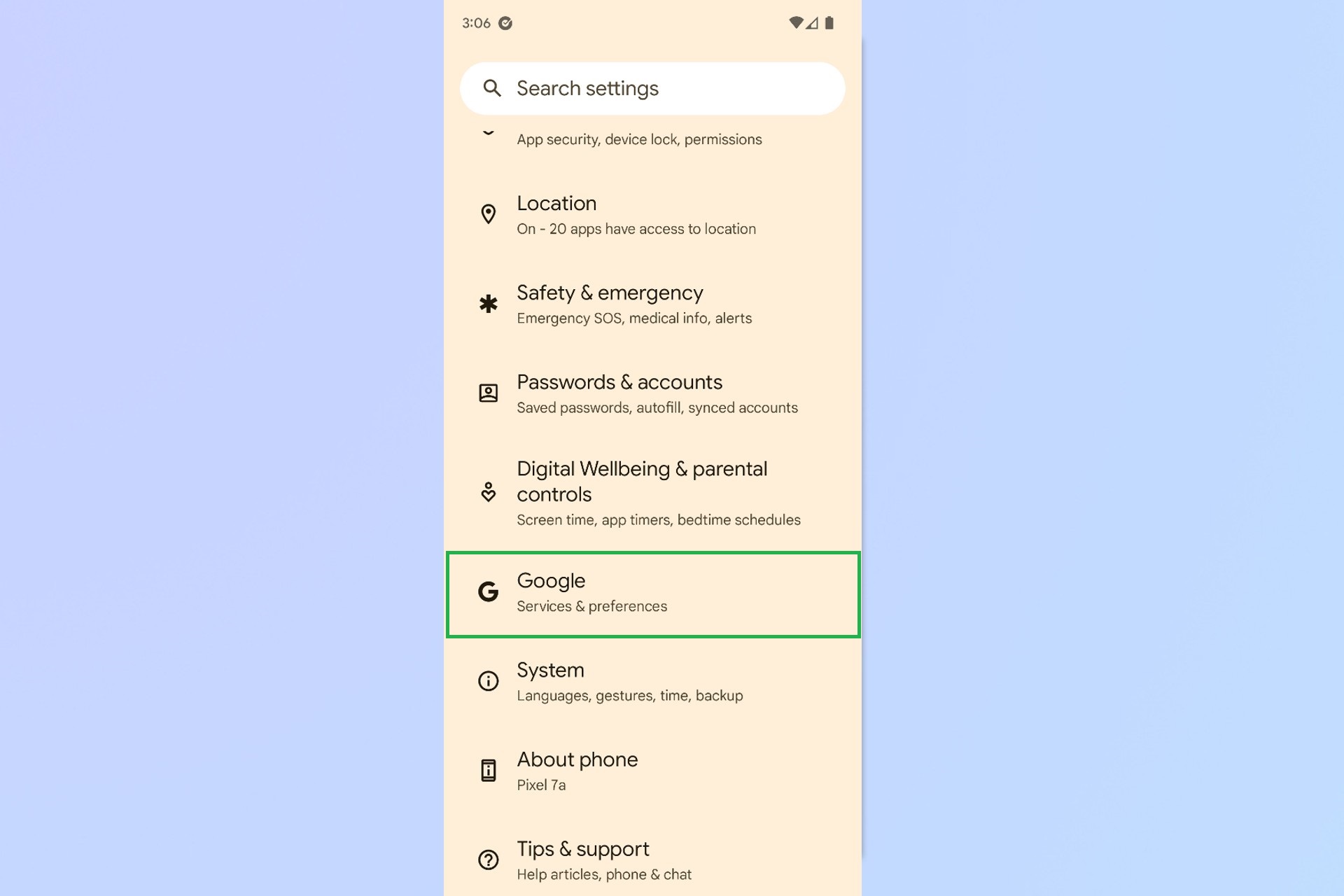 لقطة شاشة لقائمة إعدادات Android مع تمييز Google بمربع أخضر