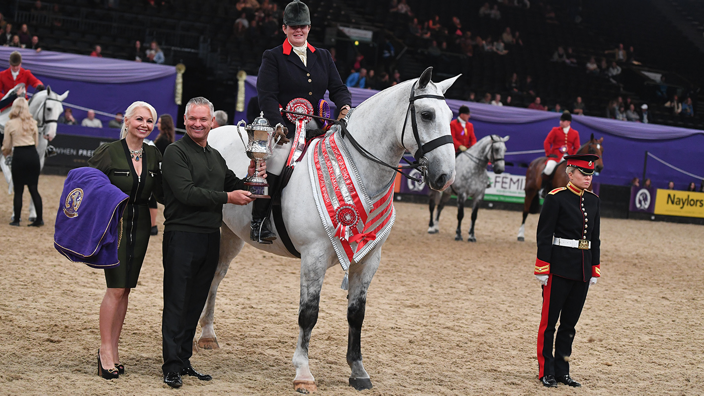 HOYS 08 10 22