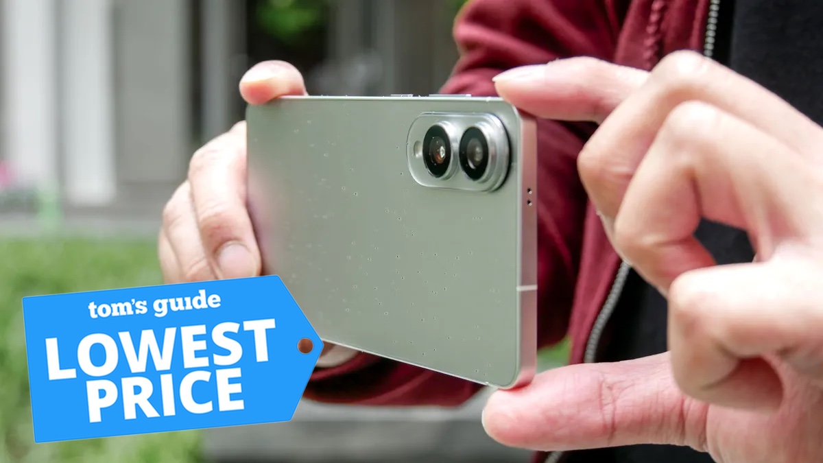 Galaxy s25 edge in hand with a lowest price sticker