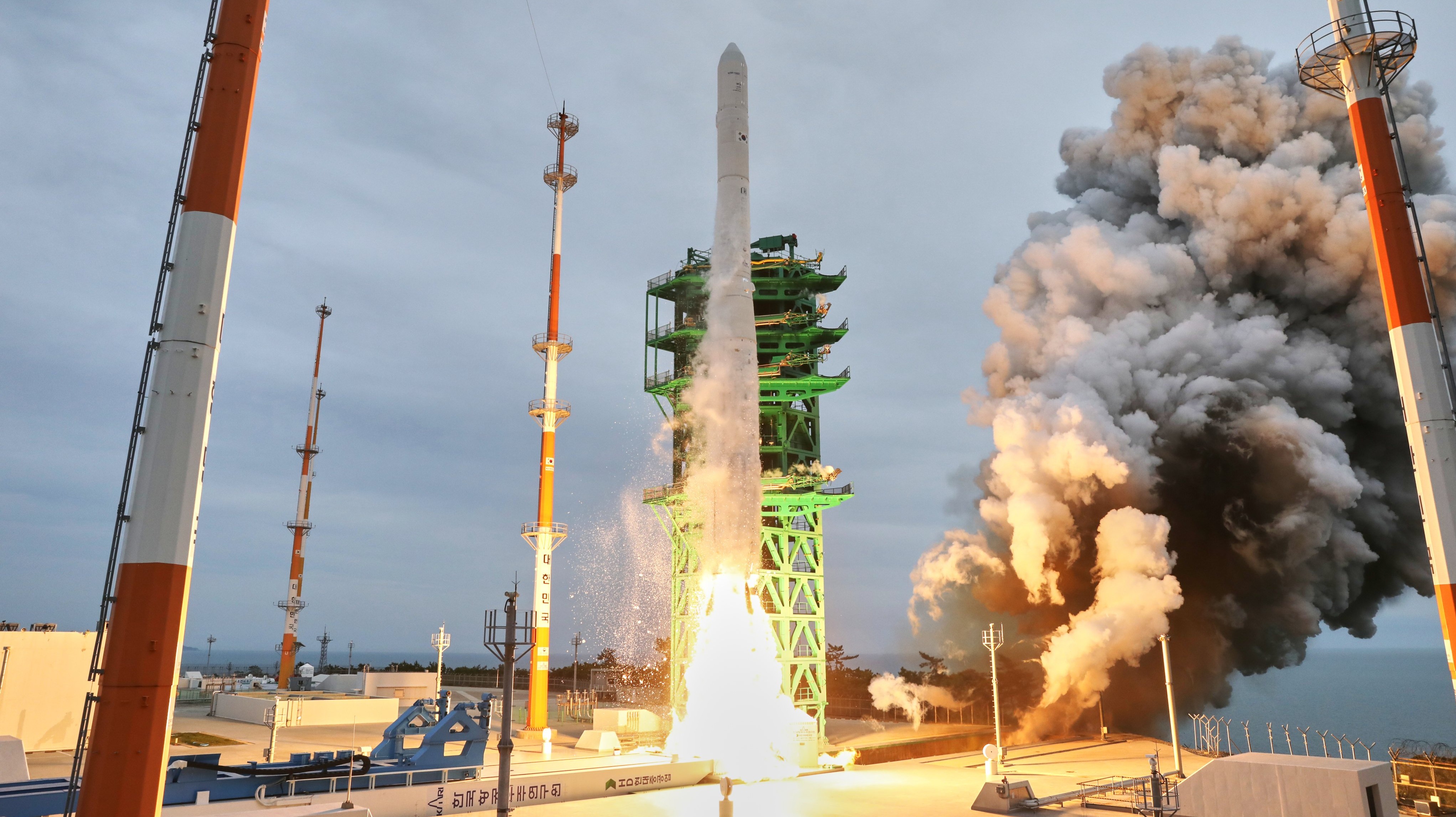 South Koreas Homegrown Nuri Rocket Launches 8 Satellites To Orbit Space