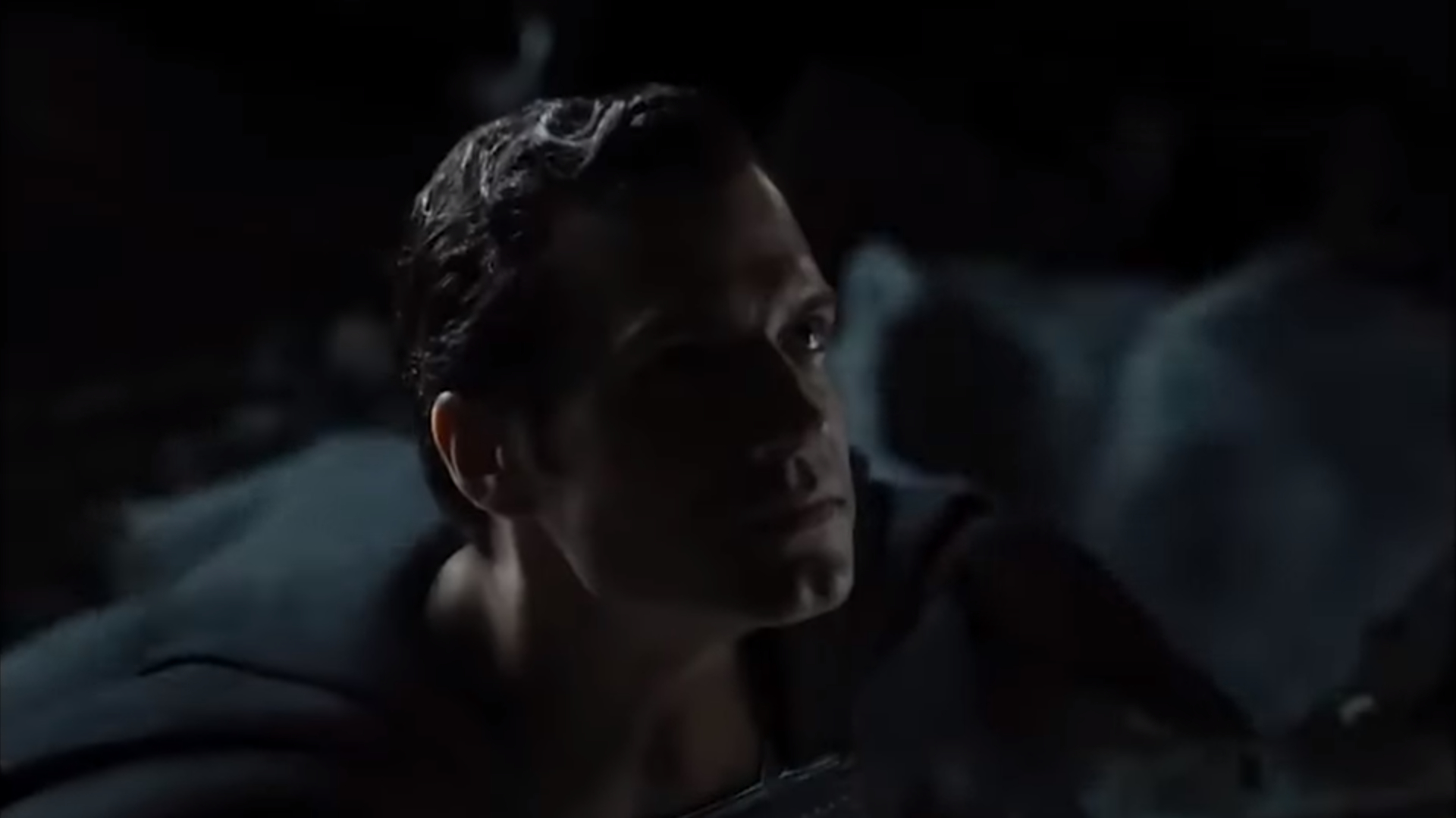 See Henry Cavill's Superman in a Black Suit in a First Look at 'Zack  Snyder's Justice League