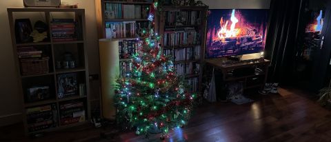 The Nanoleaf Smart Holiday String Lights on a Christmas tree