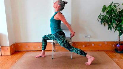 Chair yoga for beginners | Fit&Well