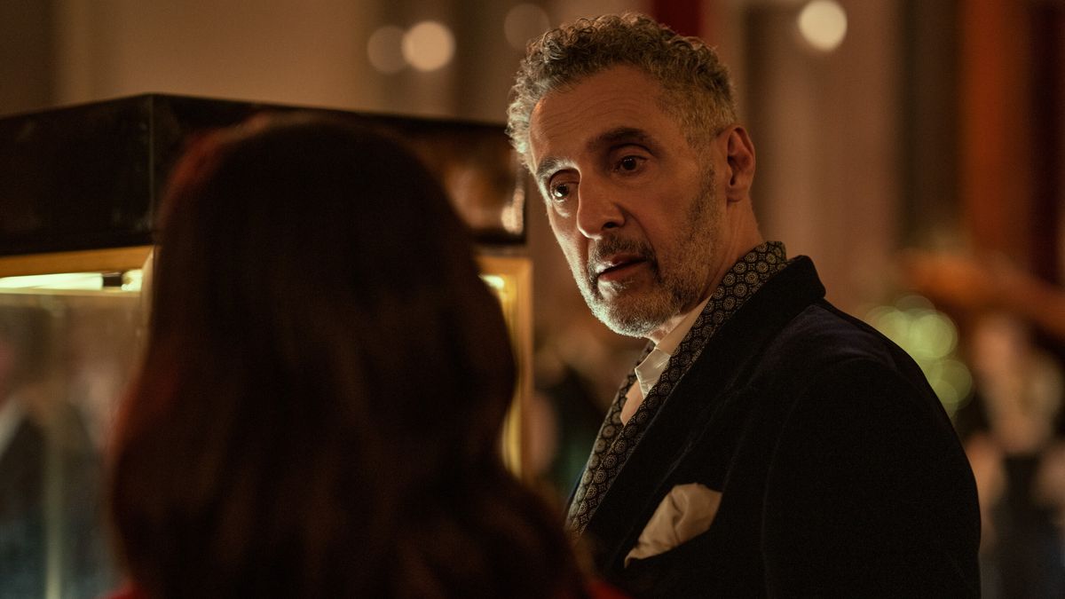 Jane Smith (Maya Erskine) speaking to Eric Shane (John Turturro) 