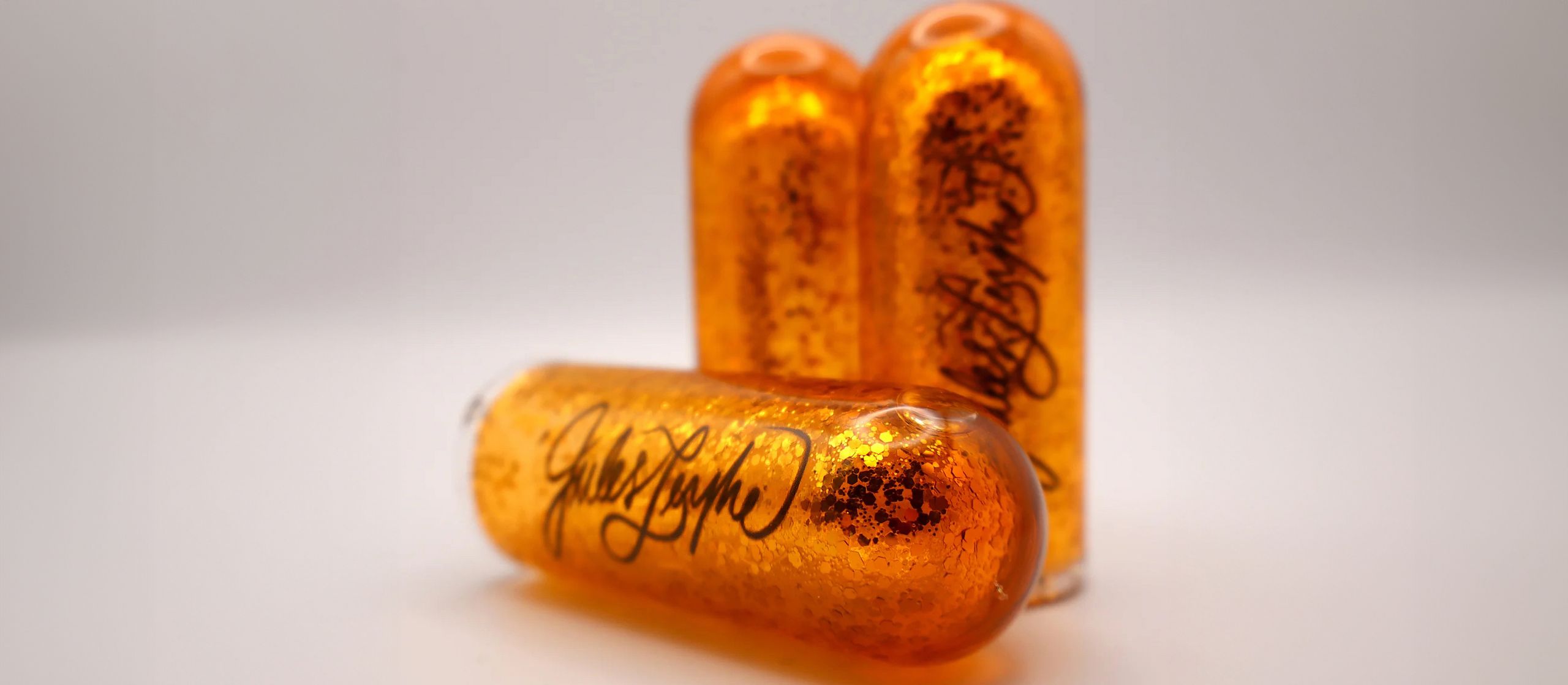 “Put one on at a gig and people immediately want to know what it is.” We review the LiquiSlide Jules Leyhe Signature glass slide