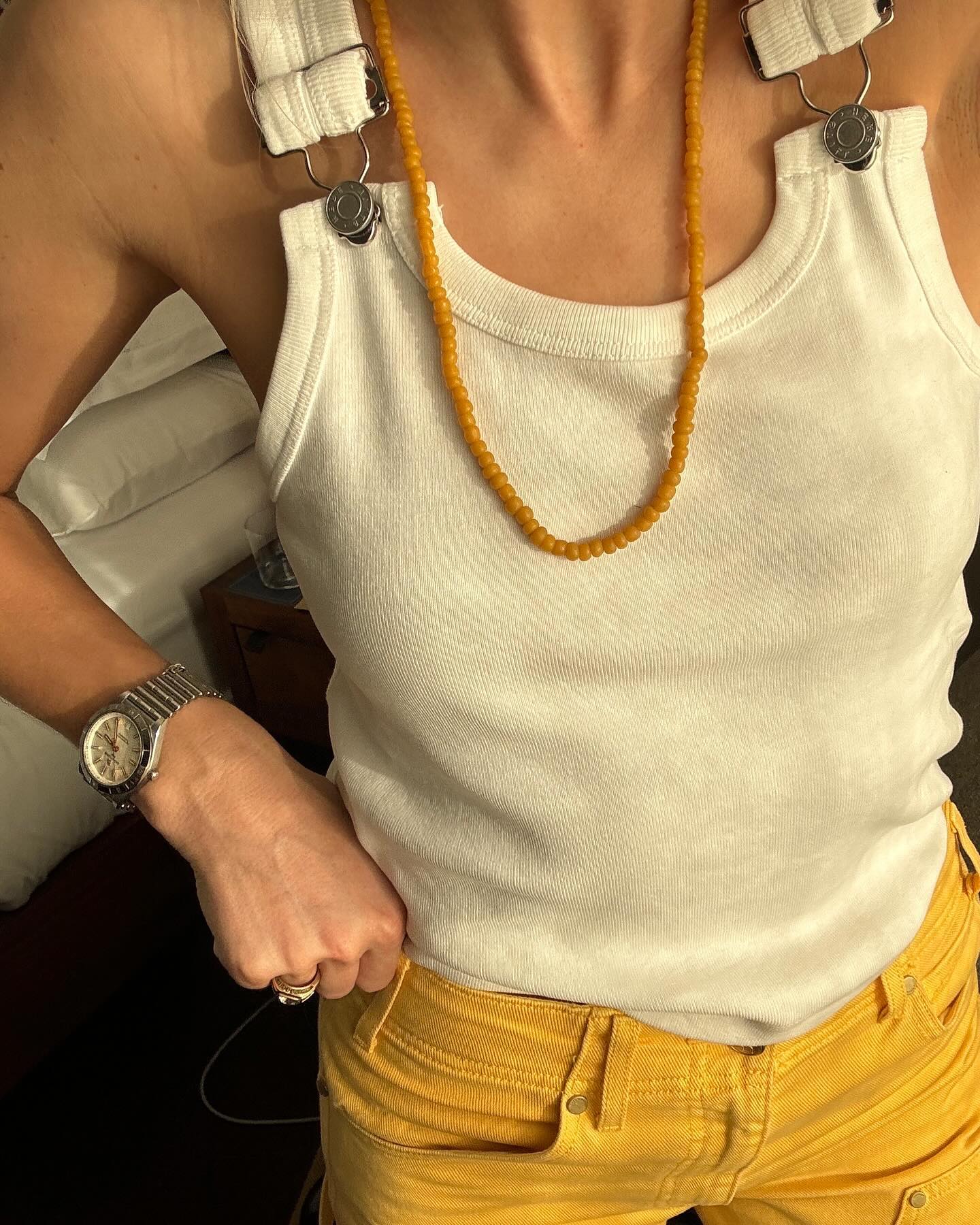 An image of @lucywilliams02 wearing a summer trend to wear with jeans.