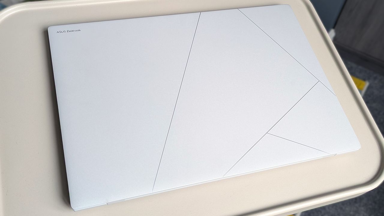 ASUS Zenbook S 16