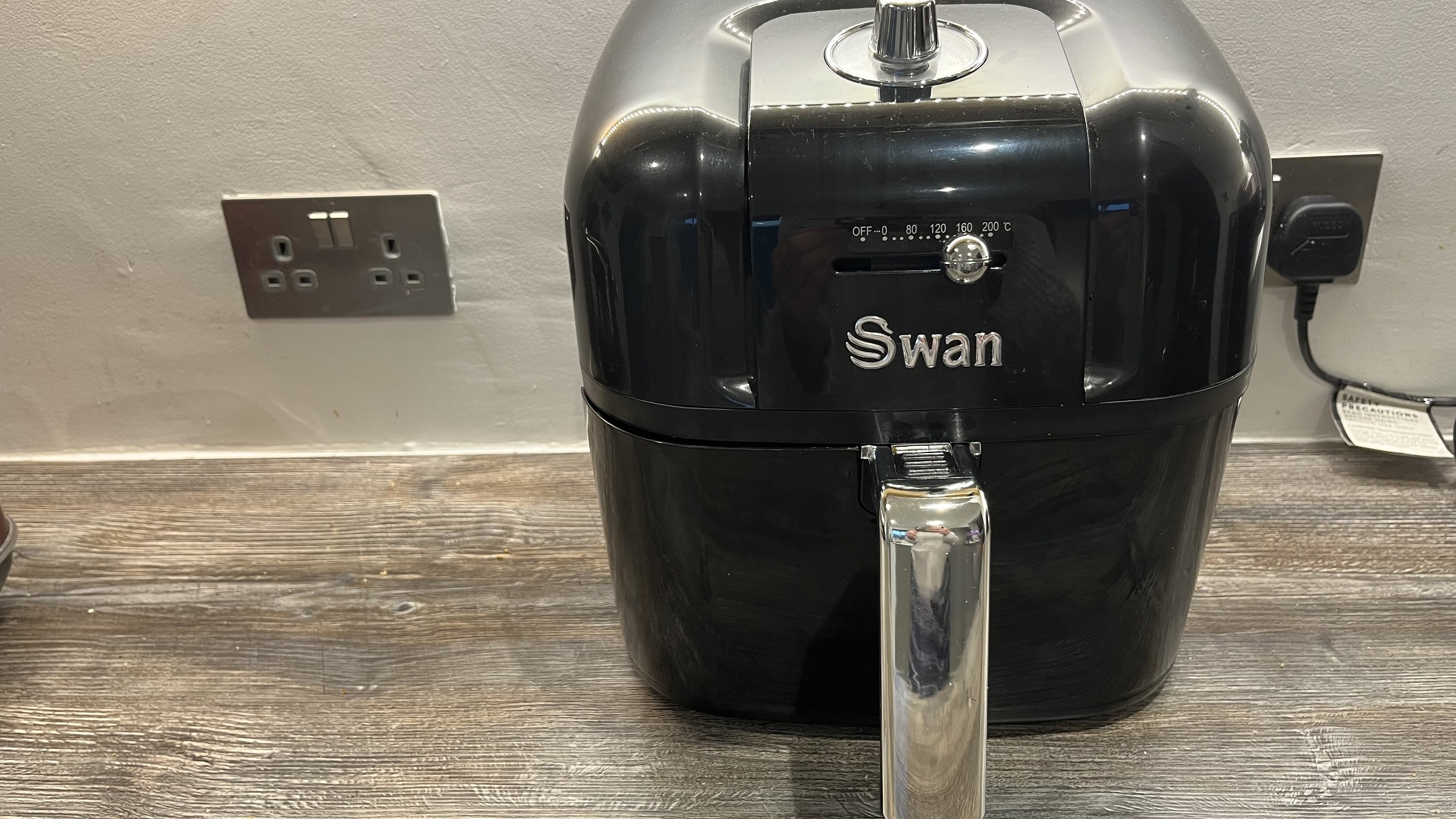 Swan 6L Retro Manual Air Fryer Cream