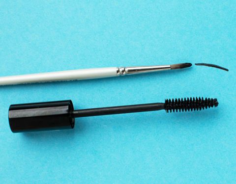 Mascara use as eyeliner