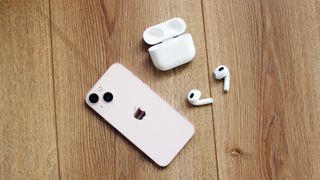 apple airpods 3 et iphone 13 mini