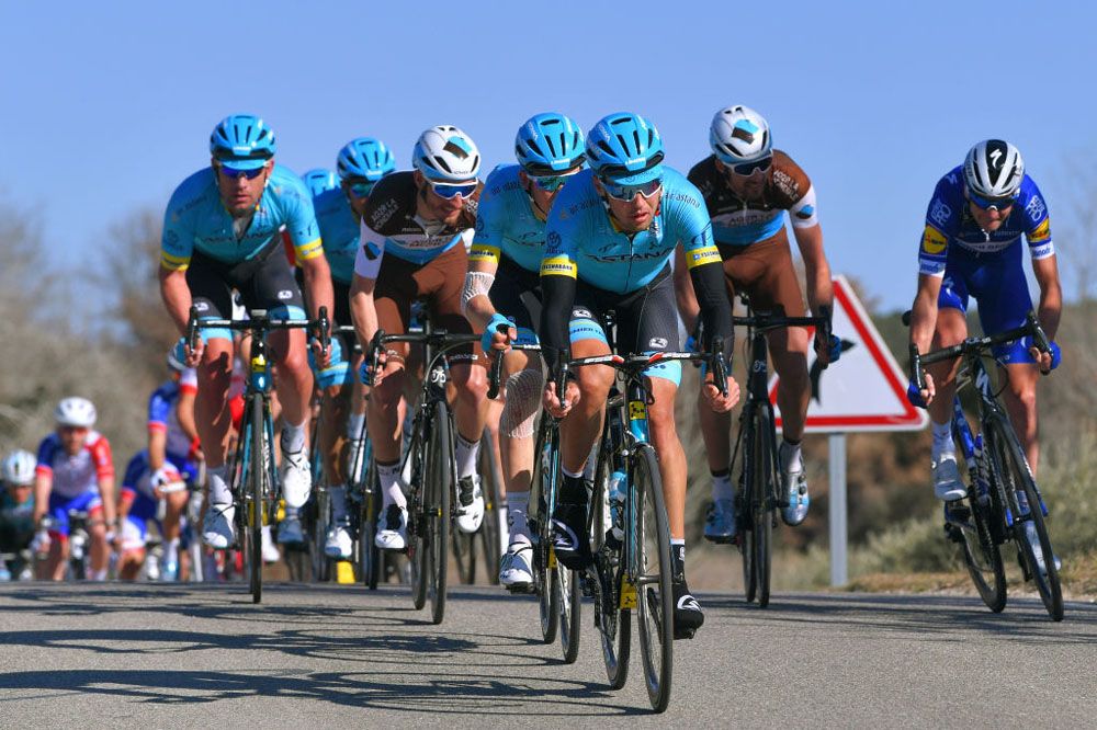 Astana lead the peloton on the final stage of the Tour de la Provence