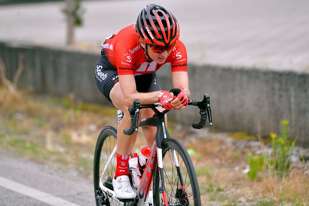 Leah Kirchmann (Sunweb) attacks during stage 7 of the Giro Rosa