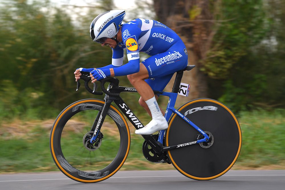 Julian Alaphilippe en route to winning stage 3 in San Juan