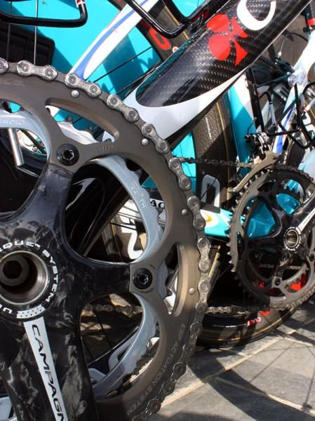 Like most riders at Paris-Roubaix, Bonnet is using 53/44T chainrings.