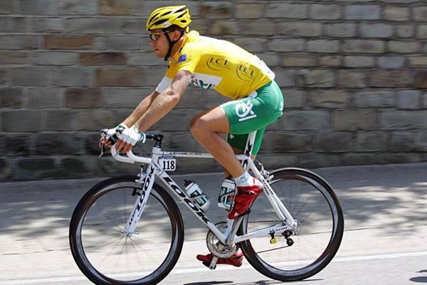 Thor Hushovd (Credit Agricole) spending another day in yellow.