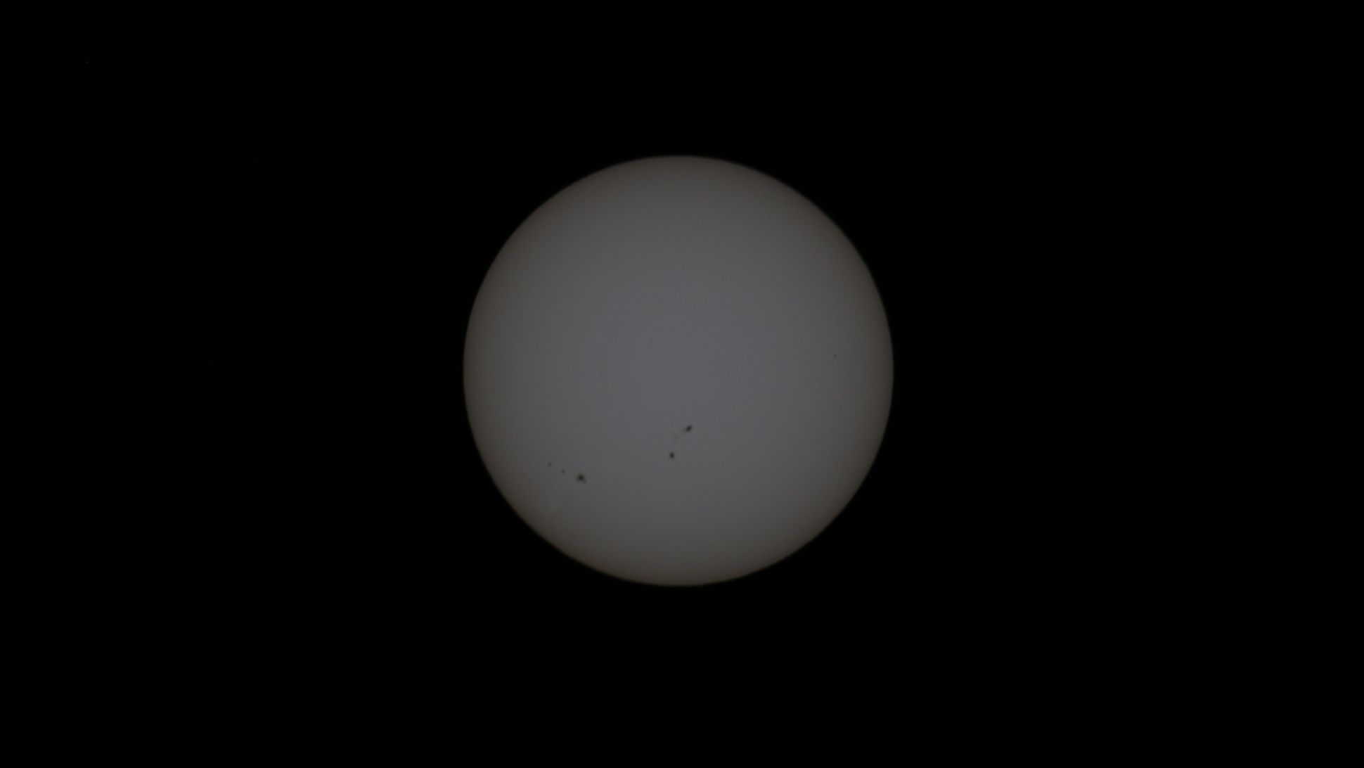 K&amp;amp;F Concept ND1000000 filter: At 1/100 sec, f/8, and ISO100, the solar disk is dimmer, but sunspots are slightly clearer.